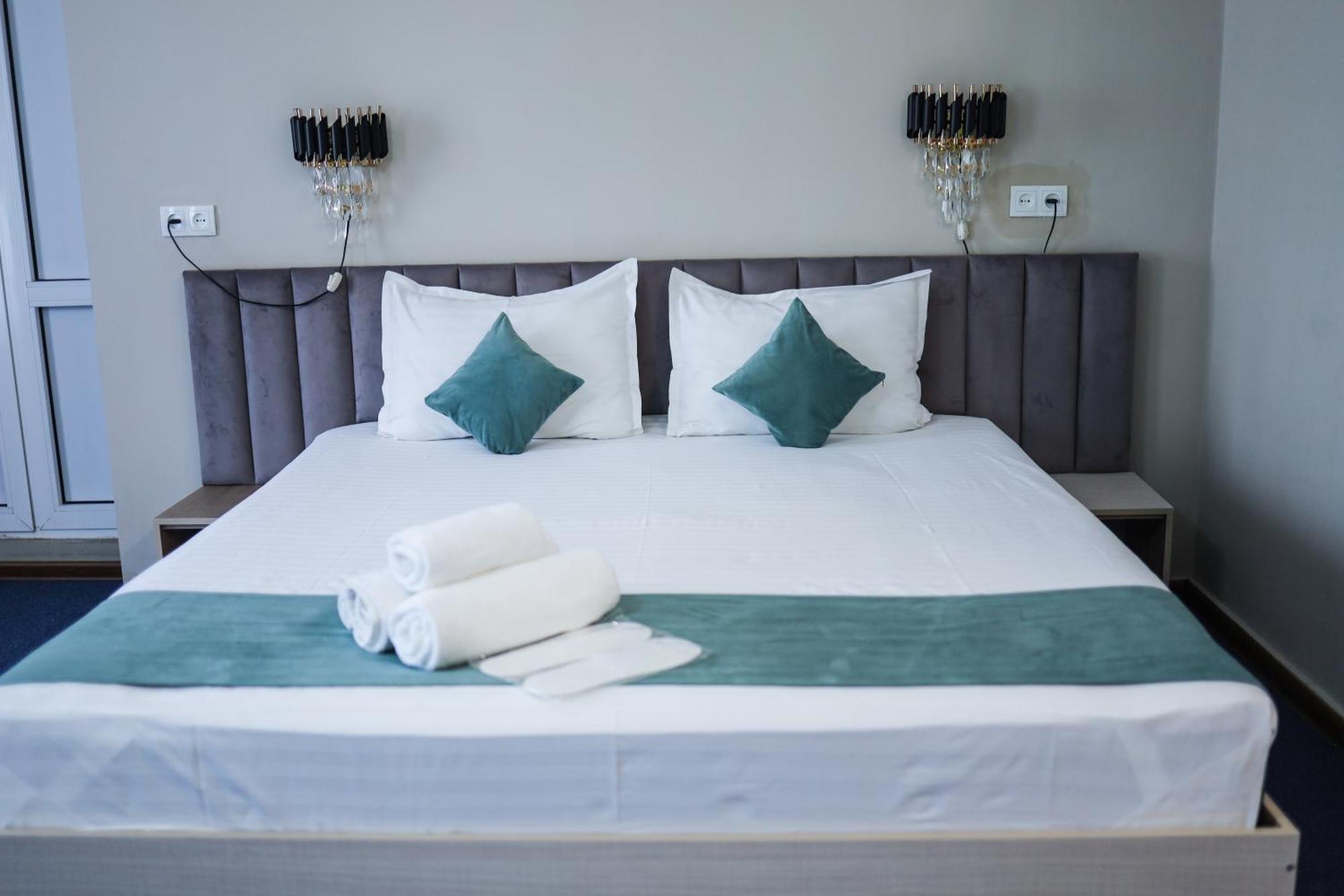 Blue Sky Bed & Breakfast Tashkent Luaran gambar
