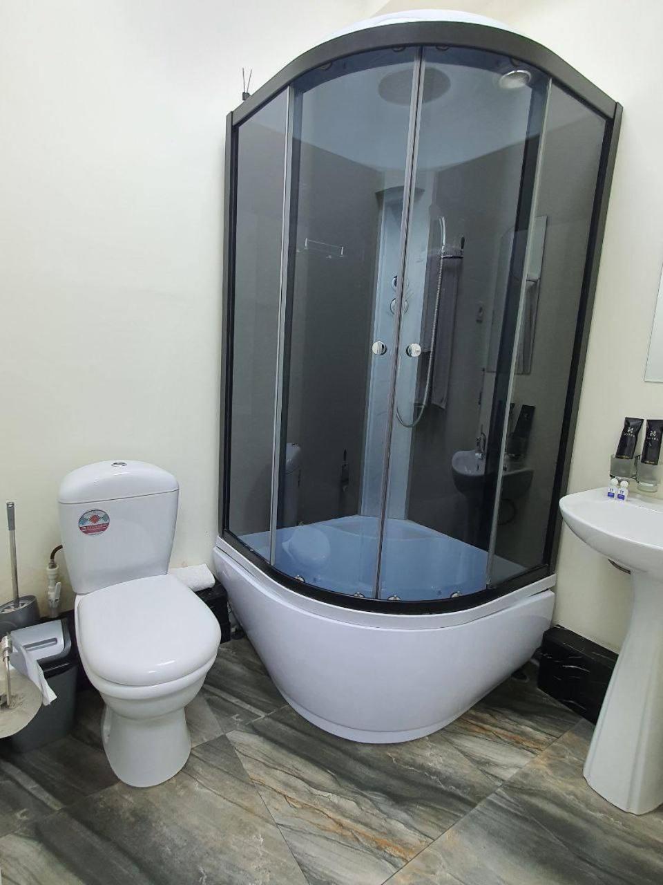Blue Sky Bed & Breakfast Tashkent Luaran gambar